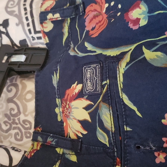 Shorts - Picture 6 of 6